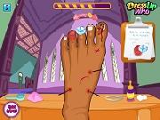 Clawdeen Wolf Foot Doctor