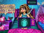 Cleo De Nile Partorisce